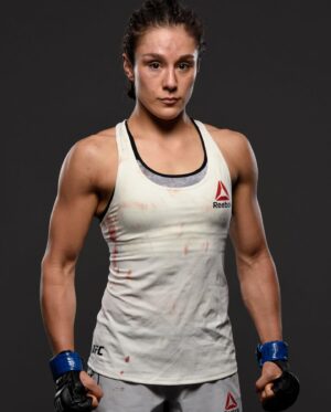 Alexa Grasso Instagram - Angel to some
Devil to others
😇•👹