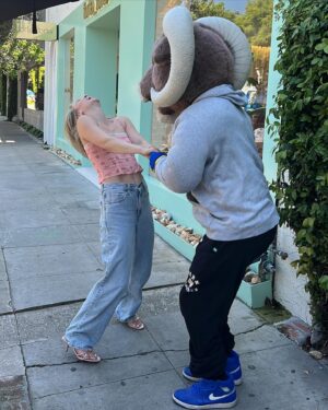 Alexa Losey Instagram - spring tings 🌸🌼🌷