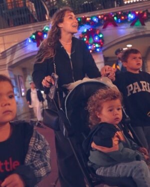 Alexa PenaVega Instagram - What a magical day!  A belated bday celebration for our Oceanito. Feliz cumpleaños Ocean!!! A big gracias to  @disneyparks @waltdisneyworld AND our amazing guide Dana for making it as magical as we dreamed it would be! #WaltDisneyWorld #DisneyHolidays @disneyworld.latino  #DisneyFamilia #spanglish Ps. Kingston is still crushing hard on all the princesses. He’s determined to marry Rapunzel FOR REAL. 🤣