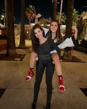 Alexandra Botez Instagram - People’s champ!! So proud of lil gremlin