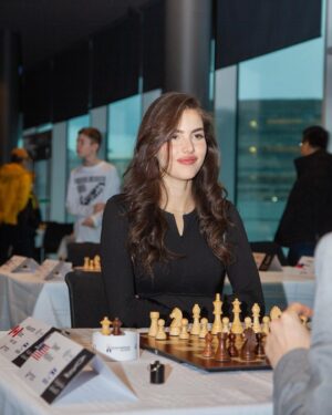 Alexandra Botez Instagram - Sorry for the chess spam
