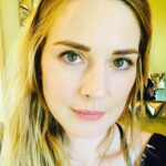 Alexandra Breckenridge Instagram - Fun times with @shesabean Instagram live makeup!!! We used foundation and highlighting serums from @iliabeauty Along with @tower28beauty Creams and @kohgendobeauty Mascara @ernolaszlonyc Hydrating serum! @drunkelephant Moisture