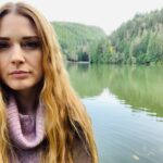 Alexandra Breckenridge Instagram - 💚
