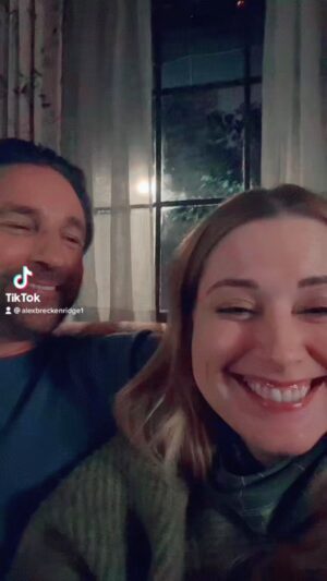 Alexandra Breckenridge Instagram - If you only knew the scene we were filming 🤣
VRS5