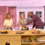 Alexandra Breckenridge Instagram - Cooking my whole roasted curry seasoned chicken on the talk was so much fun thank you to everyone I had a blast 💗🐓