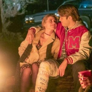 Alexandra Breckenridge Instagram - Tonight on #thisisus 
Fall in love with Kevin and Sophie’s 30 year love story 💜
9pm on @nbcthisisus