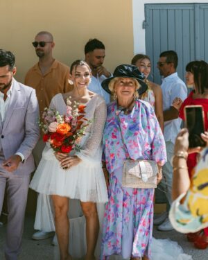 Alexia Mori Instagram - Aujourd’hui c’est l’anniversaire de la plus belle ❤️
Ma mamie fête ses 78 ans ! 
78 ans mais une forme olympique, toujours active, toujours entrain de rire, toujours entrain de radoter (oui oui mamie pardon) mais toujours ma mamie magicienne que j’aime ❤️