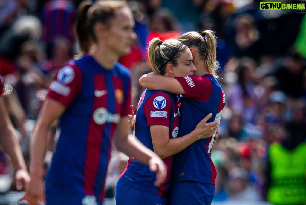 Alexia Putellas Instagram - Ahir va fer mal però com ens deieu a l’estadi… Sí, es pot. Queda la meitat de l’eliminatoria i anirem a per totes. Confiança al 100% en l’equip. Gràcies culers! Sempre Visca el Barça 💙