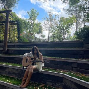 Alexis Jayde Burnett Instagram - enjoying life