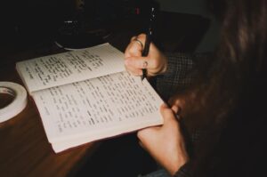 Alexis Jayde Burnett Instagram - THE notebook knows all