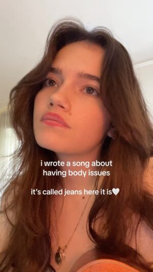 Alexis Jayde Burnett Instagram - you’re not alone if you can relate to this🤍👖 this song means a lot to me.
