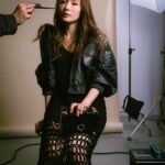 Ali Lee Instagram - 我們都擁有令自己蛻變的能力。 可以是一件衣服、一個場景、一場風暴、一次覺悟。 認清位置、專注提升，讓你的獨一無二在舞台上更覺耀眼✨ @SandroParis #SandroParis #SpringSummer24 #SS24