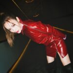Ali Lee Instagram - 前陣子拍的照片，看相後造型師擔心大家接受不了這個我所以一直沒post.. 來到歲暮 就挑戰一下你們~ 聖誕後 新年前來點不一樣，讓斷斷續續的不快變得不再一樣。;) #ALife