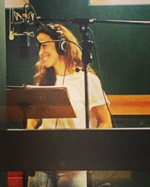 Alice Braga Instagram - Algo especial a caminho 
•
Something special coming soon
⚡️
