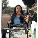 Alice Braga Instagram - Recebi a notícia pelo Gabriel de que ganhamos Melhor Ator e Melhor Atriz de cinema no Prêmio APCA (um dos mais importantes do Brasil o/), o que só deixou ainda mais especial essa história de ‘Eduardo e Mônica’ (sim, tô desde ontem cantando essa música).  Gab, sua entrega, sua paixão e generosidade me emocionam e inspiram. Seu Eduardo foi fundamental pra construir a minha Mônica. Ela também é sua. Foi um projeto desafiador, já que quase todo mundo no Brasil conhece ‘Eduardo e Mônica’. Foi lindo falar de amor e celebrar as diferenças. Esse prêmio tem um valor muito grande. É uma honra imensa receber o APCA. Obrigada Bianca De Felippes, produtora do filme, e René Sampaio, diretor, por não terem desistido de mim nesse papel! E quem me irá dizer que não existe razão? ‘Eduardo e Mônica’ tá disponível no @globoplay