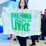 Alice Braga Instagram - Amazônia Livre. Democracia Viva. Lembre da Amazônia na hora de votar. Vote pela Amazônia. #amazonialivre #diadaamazônia