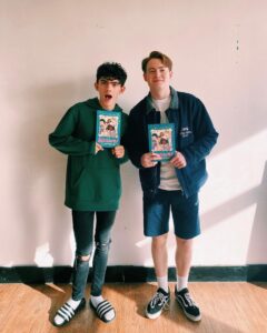 Alice Oseman Instagram - The Yearbook has been out for over a month now!! As I’ve been on the @heartstoppertv set, I once again got to hand out some books to some of the cast members 📚 It’s been a pretty hectic time on set so I didn’t manage to get many photos (not that I’d be able to share most of them anyway) but here are some guys you might recognise! I hope everyone has been enjoying the Yearbook!!! ☀️🌨️🍂🌈