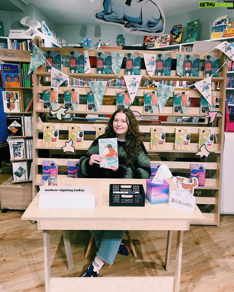 Alice Oseman Instagram - Thank you so much to everyone who came to see me on my little book tour this week, and thank you to the bookshops for having me!! It was so lovely to meet so many readers (and cute dogs!!) 📚