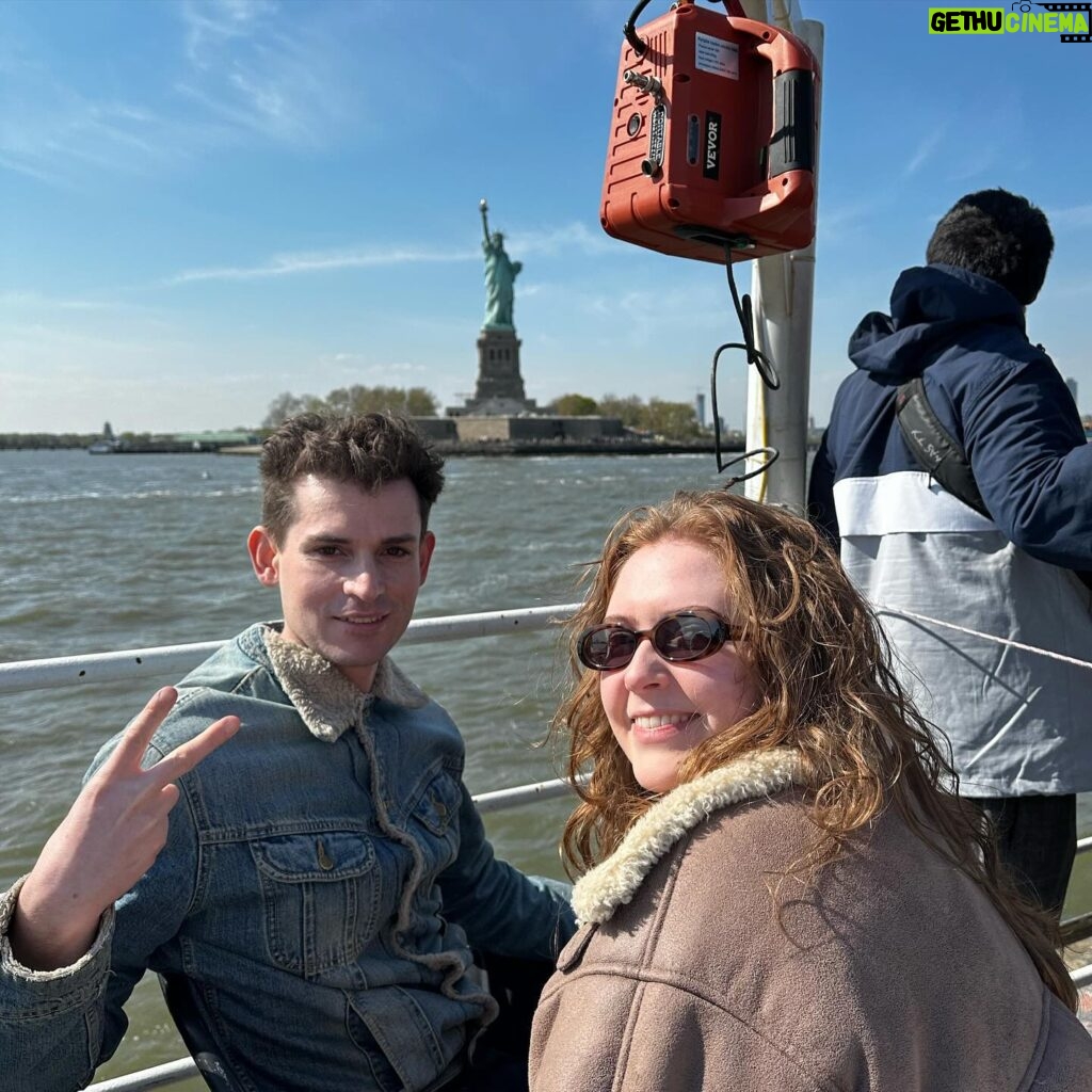 Alice Oseman Instagram - The Heartstopper parents take NYC!!!