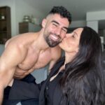 Alicia « Shanna » Kress Instagram - J’ai retrouvé ma famille ❤️ Après plus de 2 semaines sans les amours de ma vie je suis enfin rentré à la maison ! Évidement j’ai gardé le masque avec mon fils pour ne pas prendre trop de risque au départ.. On est heureux de tout vous expliquer et vous partager à travers notre dernière vidéo que vous retrouverez en lien dans notre bio Instagram 👍🏻 Merci pour votre soutien les amis ! Merci pour votre amour 🫶 #amour #famille #myloves #couplelove
