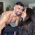 Alicia « Shanna » Kress Instagram - J’ai retrouvé ma famille ❤️ Après plus de 2 semaines sans les amours de ma vie je suis enfin rentré à la maison ! Évidement j’ai gardé le masque avec mon fils pour ne pas prendre trop de risque au départ.. On est heureux de tout vous expliquer et vous partager à travers notre dernière vidéo que vous retrouverez en lien dans notre bio Instagram 👍🏻 Merci pour votre soutien les amis ! Merci pour votre amour 🫶 #amour #famille #myloves #couplelove