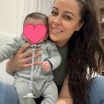 Alicia « Shanna » Kress Instagram - Quel kiff tous les jours 😍 Incroyable par contre c’est normal qu’à 3 mois il veuille déjà se mettre debout ?! 😳😂😍 À quel âge votre bébé a voulu sassoir et se mettre debout ?