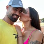 Alicia « Shanna » Kress Instagram - Bientôt 3 ans déjà 😍🙏🏼 Qui l’aurait cru ? 🤫 Rencontrer son âme sœur c’est tellement incroyable au quotidien 😍🙏🏼 pas tous les jours facile 😂 mais … l’amour grandit tous les jours et le notre est juste magique 🙏🏼 ♥️Et vous depuis combien de temps êtes-vous en couple ? PS : puisque c’est un post partagé moi aussi je vous dis 2 mots 😝 je vous souhaite de trouver votre moitié, celle pour qui vous avez été mis sur cette terre ♥️ #couplelove #couplephotography #hug