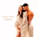 Alicia « Shanna » Kress Instagram - Nous fêtons nos 3 ans aujourd’hui J’ai décidé de vous faire écouter cette chanson qui nous ressemble tellement 😍 Je l’ai écrite en étant inspirée de notre histoire ♥️ « À 18 ans » pour toi mon namour ♥️ J’ai fait une petite vidéo pour illustrer cette chanson le lien est dans nos stories Elle est dispo sur toutes les plateformes 🎶 Bon anniversaire mon namour ♥️ Ce n’est que le début de notre histoire #pourlavie ♥️🙏🏼 Merci à mon chef de projet « musique » geckel qui me soutient dans tous mes projets musicaux 🙏🏼