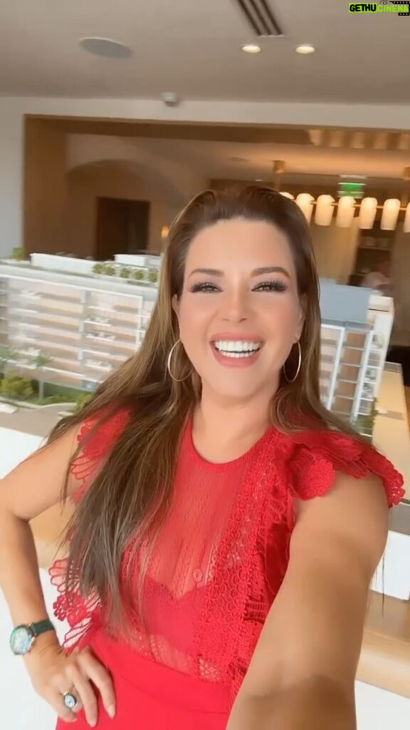 Alicia Machado Instagram - May all beings be happy and free! This is #TheWell @thewellbayharborislands Que nave que privilegió vivir así ! Coming soon 🔜 just in #bayharborislands #florida #realestate #realtor #business #investment #businesswoman #Miami #newyork @universalproperties96 Ven a Invertir con nosotras!