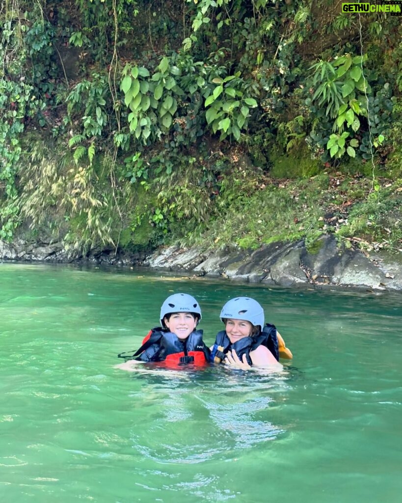Alicia Silverstone Instagram - Eating delicious food... white water rafting… and spending quality time with my son. 🥰 Costa Rica has amazing so far! @pacuarelodgecostarica @protravel.international @landed.travel