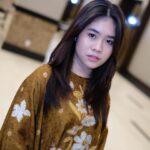 Alifa Lubis Instagram - Rekomen parfum yang wanginya udah lewat, orangnya ketinggalan - 📸: @ohrayhan