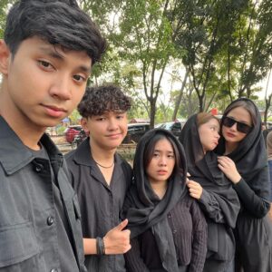 Alifa Lubis Instagram - 🕊️🤍