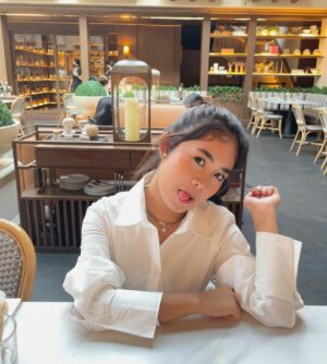 Alifa Lubis Instagram - Mon trésor