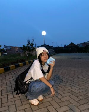 Alifa Lubis Instagram - ENGKOLL