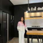 Alifa Lubis Instagram - Sulit di mengerti semoga jodoh mu aku @thv 🙏🏼
