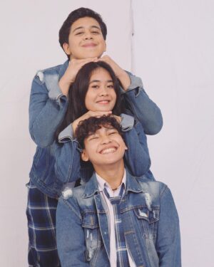 Alifa Lubis Instagram - Pelan pelan pak sopirrr ☝🏻😋