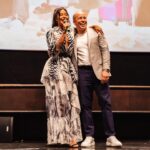 Aline Campos Instagram - Mais uma pré estreia de FÉRIAS TROCADAS, dessa vez em Fortaleza!!💜🩷 Êê lugar bom, com pessoas legais!! 1 de Maio nos CINEMAS!!🍿🎥 Esse filme ta uma coisa de delicioso, sério!!! To apaixonada! Vontade de assistir todos os dias!!!🙏🏾 Muito orgulho em fazer parte!!