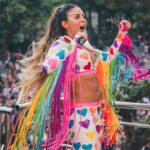 Alinne Rosa Instagram - Não só hoje, mas SEMPRE eu tô com meu Vale! Sou muito feliz e grata por nossa troca, por minha voz ecoar nessa luta. Dia a dia, lado a lado! ❤️🌈 #DiacontraaLGBTfobia #alinnerosa #lgbtqia #diacontralalgtbifobia