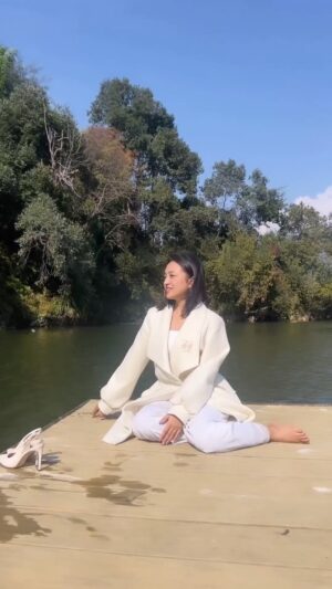 Alisha Rai Instagram - 🌊🦋
