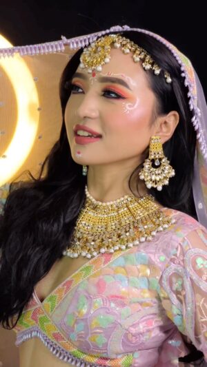 Alisha Rai Instagram - Radhe Radhe✨🦚❤️

Enjoyed shooting with @_divinish ✨ 

Radha Dress @sowarna_by_sony
Assisted by @nafimakeup
Styled by @rajesh_jung_bharati