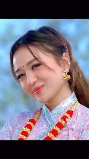 Alisha Rai Instagram - किराँतीहरूको महान चाड उभौली (धिरिनाम)५०८४ कोईंच सुनुवारहरूको श्यांदर-पिदार,लिम्बुहरुको यक्वा तङ्नाम र बुद्ध जयन्तिको हार्दिक शुभकामना ✨