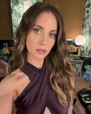 Alison Brie Thumbnail - 72.1K Likes - Top Liked Instagram Posts and Photos