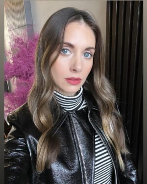 Alison Brie Thumbnail - 45.7K Likes - Top Liked Instagram Posts and Photos