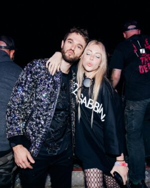 Alison Wonderland Instagram - 🔮EDC PHOTO DUMP🔮 1000 comments and I’ll upload my main stage set to YouTube