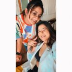 Alivia Sarkar Instagram - One of my personal favourite frame @reel2alivia ❤️😘 #friendship #photoshoot #bts #bonding #photooftheday #love #workmode #colourfull #picture #photoframe