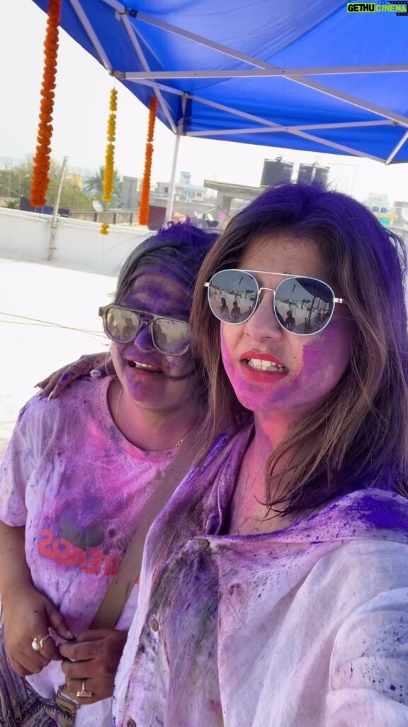 Alivia Sarkar Instagram - Holi 2024 Love you guys ❤️