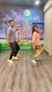 Alivia Sarkar Instagram - Stepping into the groove with my amazing choreographer on the beats of ‘Yimmy Yimmy’! Let’s set the floor on fire with our moves. 😎