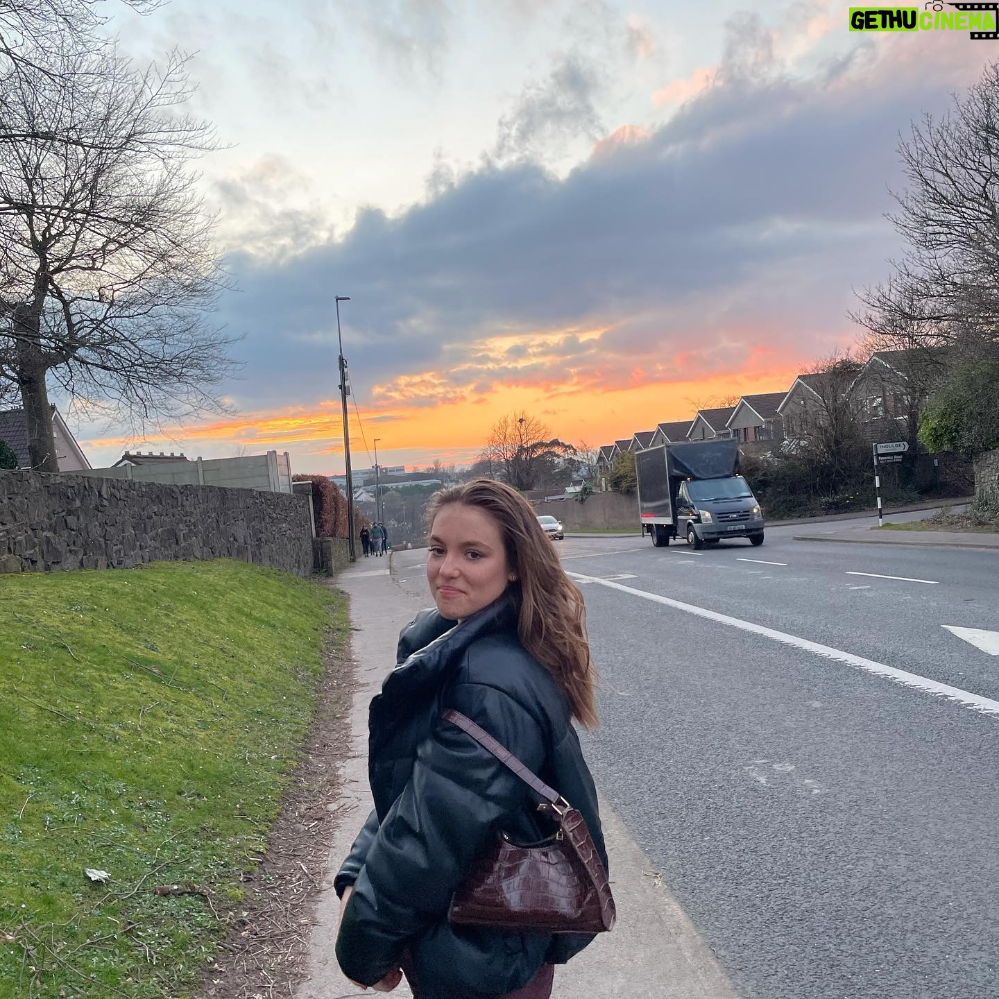 Allie Sherlock Instagram – First day in awhile being sunny in Cork do you  prefer hot weather or cold weather | Gethu Cinema