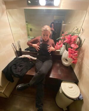 Allie Sherlock Instagram - Bathroom selfies @jessicadoolanx