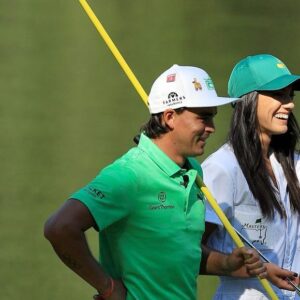 Allison Stokke Instagram - What a week. 
What a squad. 😎💚
@themasters